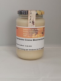 Bloemen cremehoning